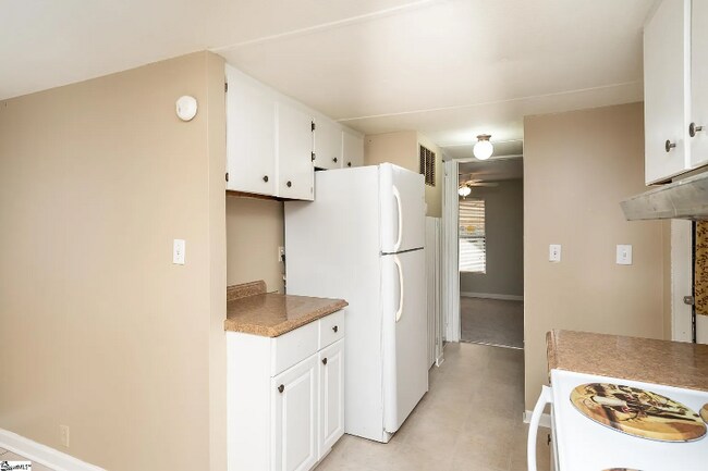 Foto del edificio - 110 Woodland Dr