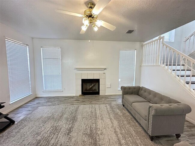 Foto del edificio - 10722 Brookshire Ln