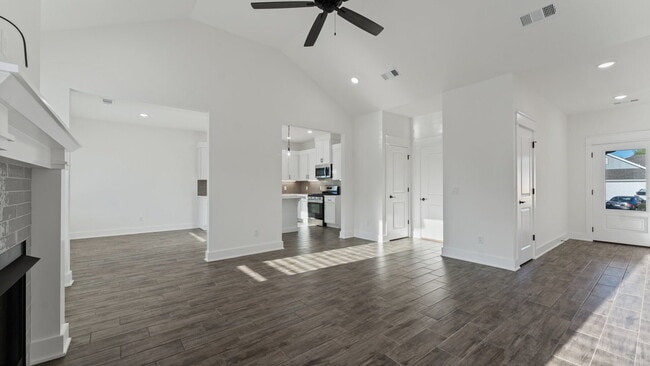 Building Photo - "Brand-new 3-Bedroom Farmington Home with ...
