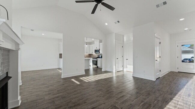 Foto del edificio - "Brand-new 3-Bedroom Farmington Home with ...