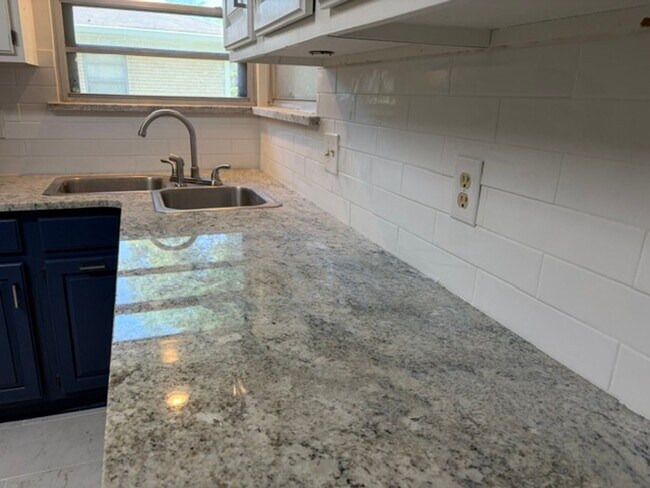 Foto del edificio - Gorgeous 3 Bedroom Remodeled Home
