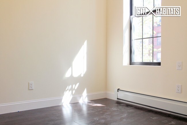 Foto del edificio - 406 Tompkins Ave