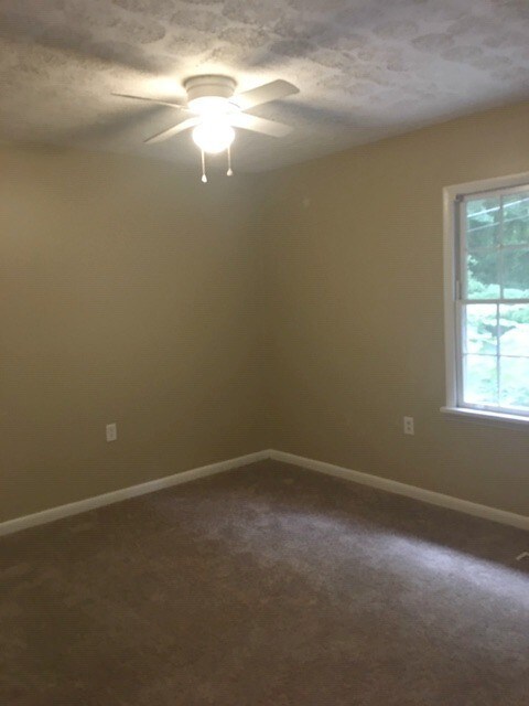 Building Photo - 1130 Bouldercrest Cir