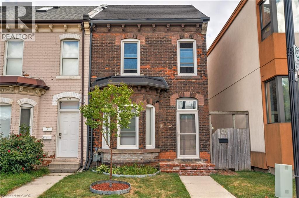 Primary Photo - 132 Ferguson Ave N