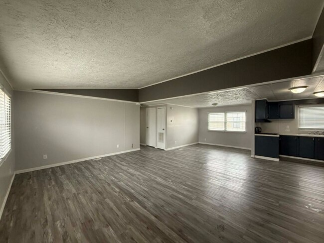 Foto del edificio - 1236 N Oaklane Rd