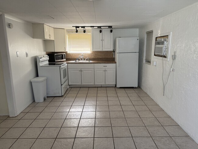 Foto del edificio - 4109 Nelson Ave