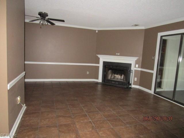 Building Photo - 102 River Point Dr