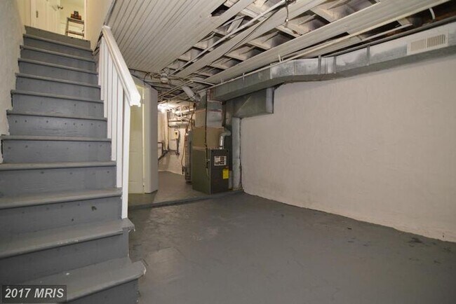 Building Photo - 507 N Glover St