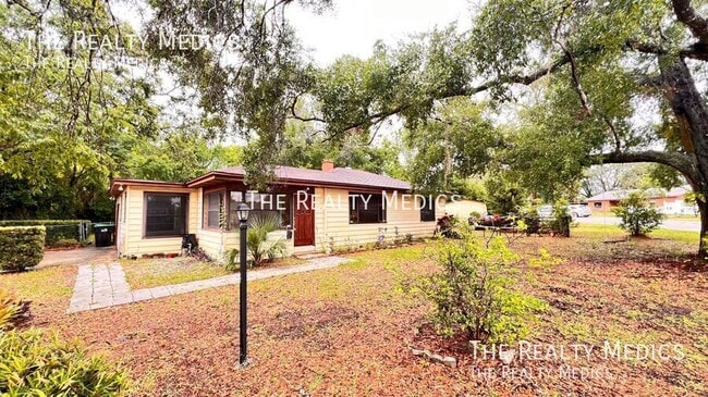 Photo - 1100 Santa Anita St House