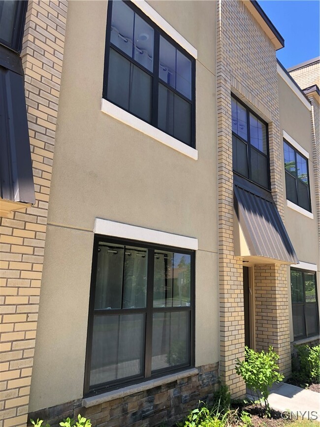 Building Photo - 224 Chapel St