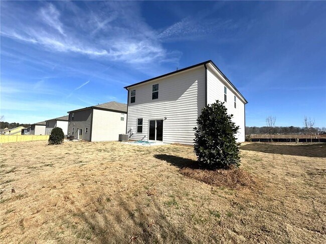 Building Photo - 472 Madison Lakeview Dr