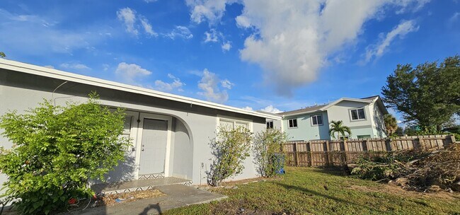Foto del edificio - 736 NW 2nd Ave