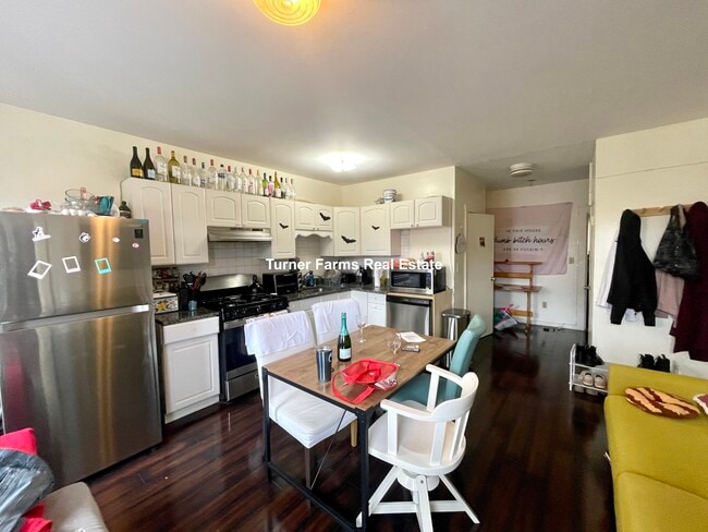 Foto del edificio - 1576 Tremont St