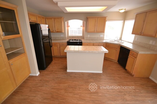 Building Photo - 7654 Glorietta Bay Ct