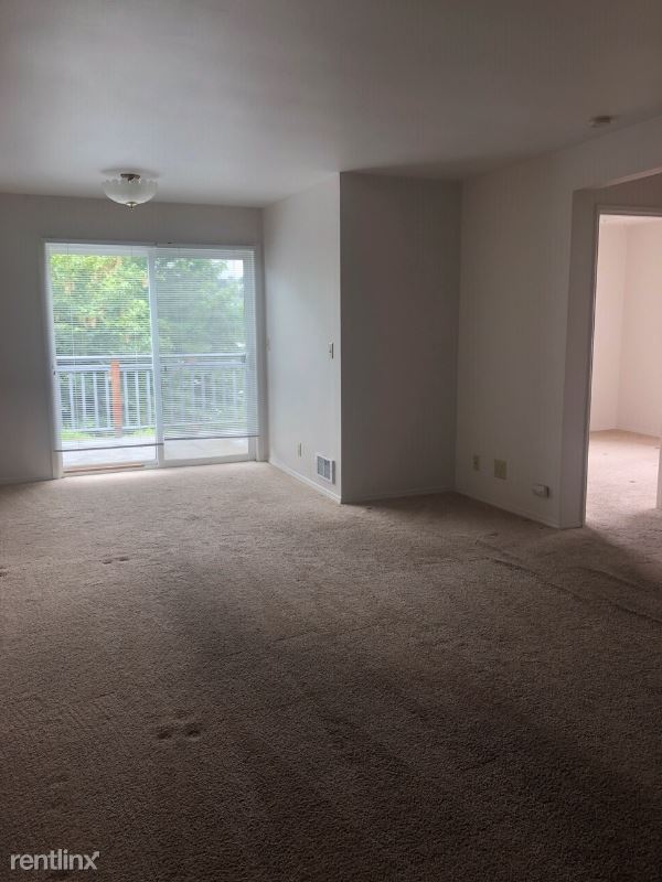 Building Photo - 1 br, 1 bath Apartment - 826 W Nickerson St