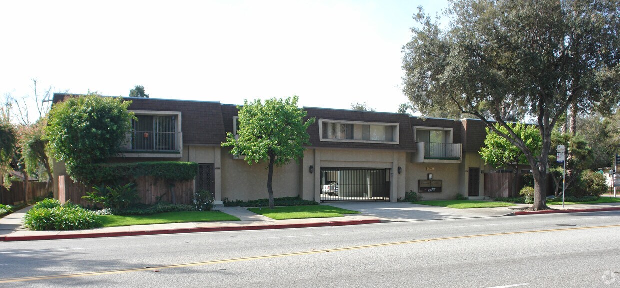 Primary Photo - 1782 E Del Mar Blvd