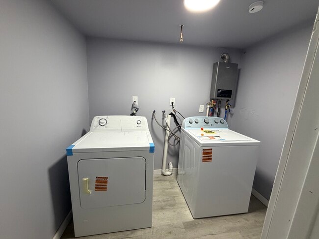 Building Photo - 714 SW Dallas St