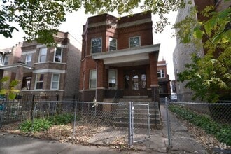 Building Photo - 4713 N Albany Ave