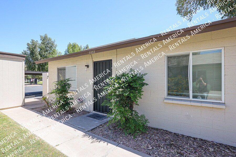 Foto principal - 3333 S Parkside Dr