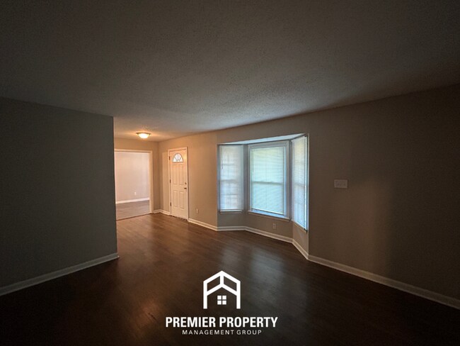 Foto del edificio - 8288 Cedarbrush Dr