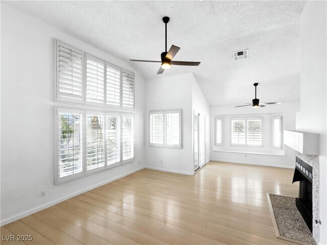 Foto del edificio - 2513 Aberdeen Ln