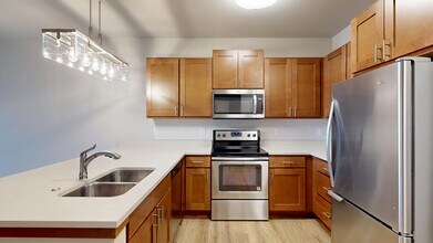 Kitchen - Howard Commons and Howard Lofts