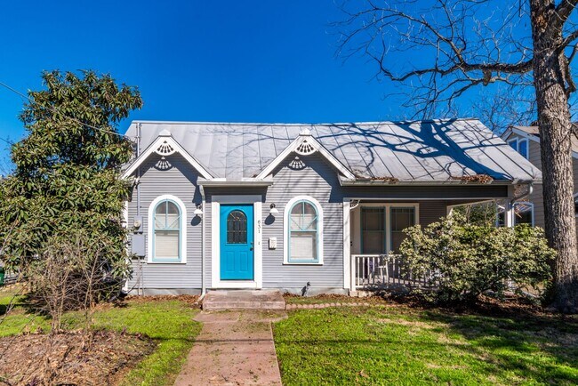 Foto del edificio - CHARMING, RENOVATED BEACON HILL 2-BEDROOM