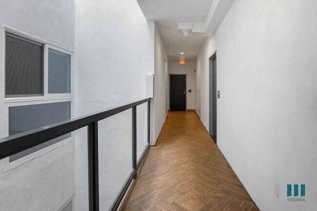 Pasillo del nivel superior - Rosewood Heights by Wiseman