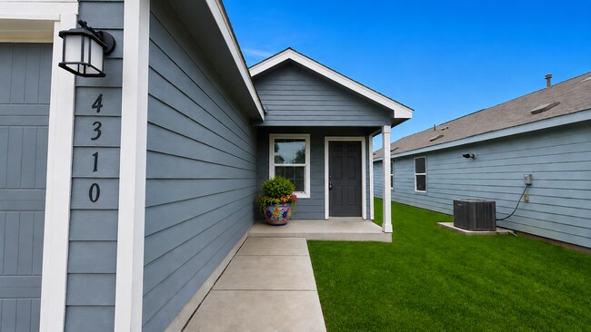 Building Photo - Southton Meadows Conveniently located on San Antonio's Southeast Side