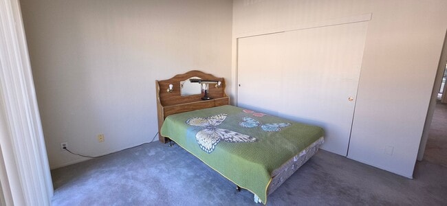 Building Photo - 1745 Deer Creek Ct