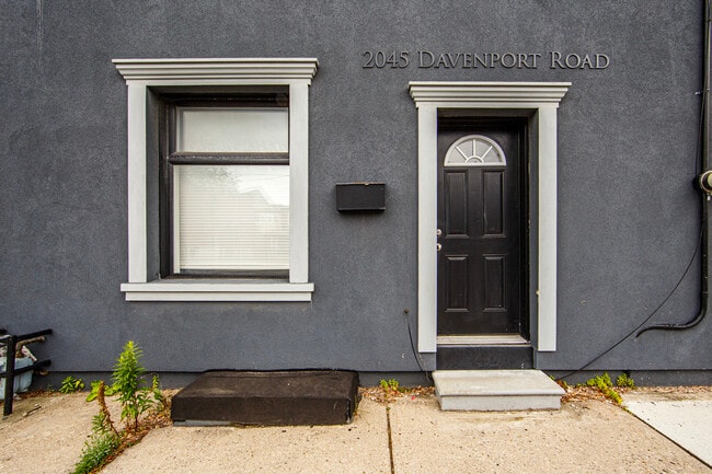 Building Photo - 2045 Davenport Rd