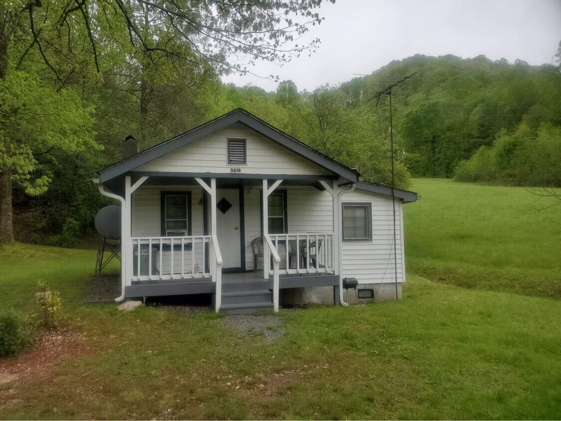 The cabin - 3616 Camp Branch Rd