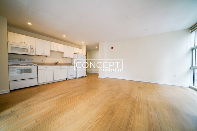 Building Photo - 40 Boylston St