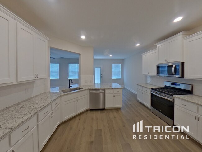 Foto del edificio - 1207 Bullock Dr
