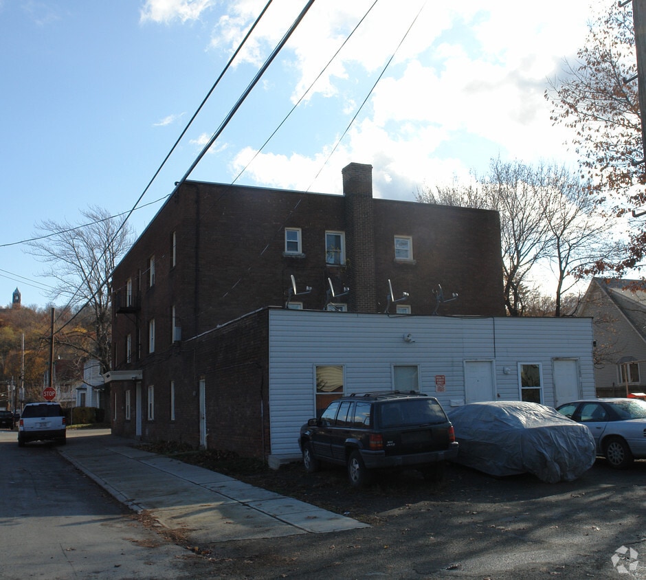 Building Photo - 40 102nd St