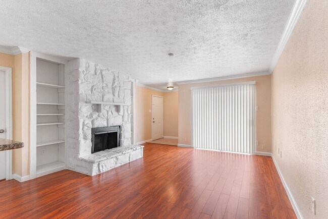 Foto del edificio - 6819 Cook Rd