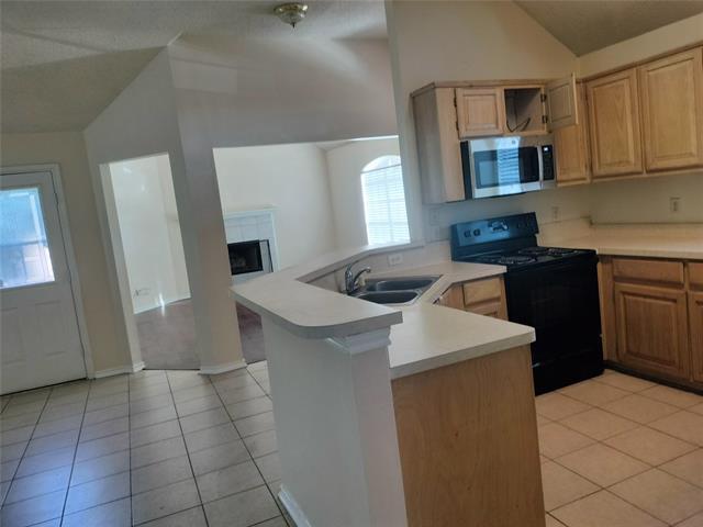 Foto del edificio - 1888 Helen Ln