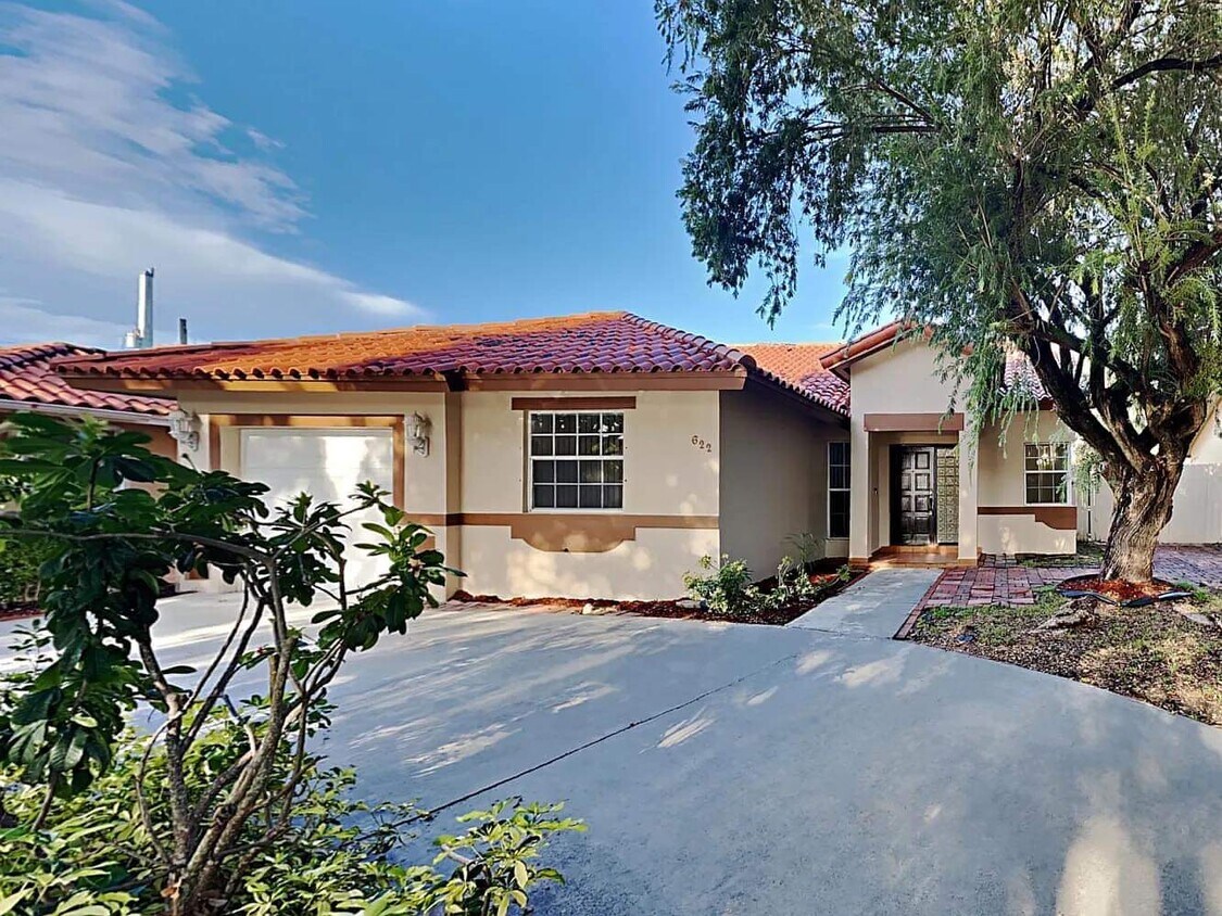 Primary Photo - 622 NW 134th Ave