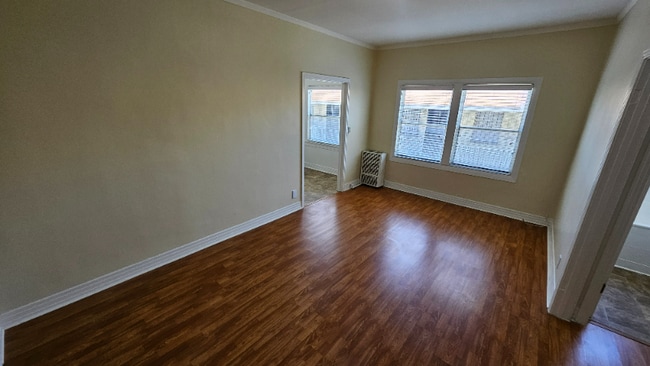Building Photo - 4530 Normandie Ave