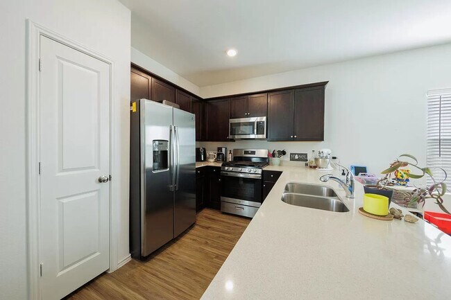 Building Photo - 15313 Pale Glow Cv