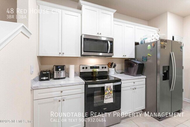 Foto del edificio - 48 Red House Cir