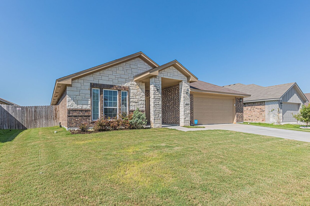 Primary Photo - 810 Earp Dr, Killeen, TX
