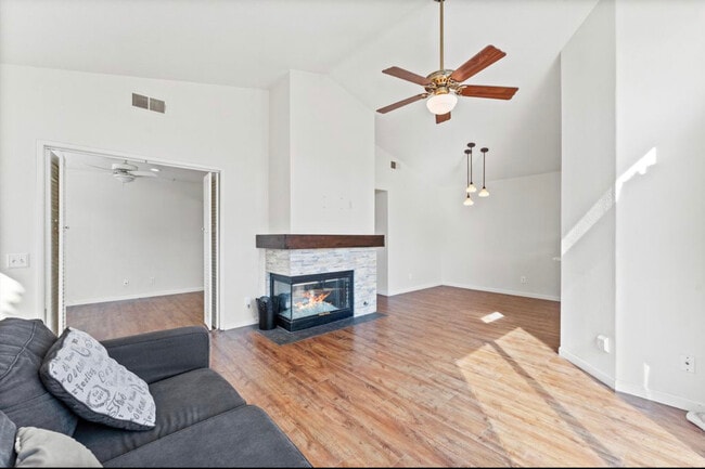 Foto del edificio - 35 Fleurance St