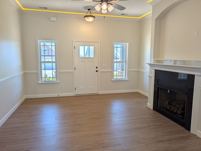 Building Photo - ALMOST NEW HOME IN SPARTANBURG READY FOR A RENTER!