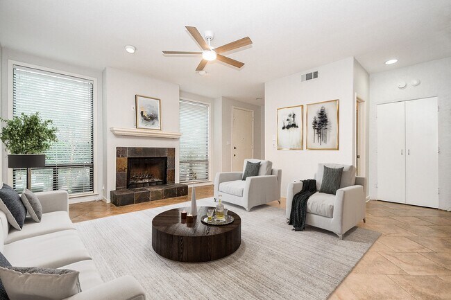 Building Photo - 1116 Bering Dr