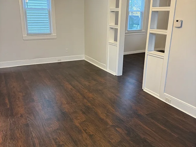 Building Photo - 31 N Park Ave