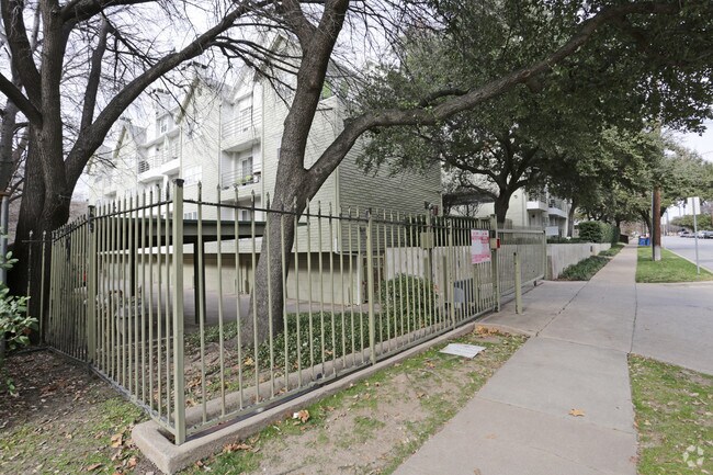 Foto del edificio - The Colonnade on Cole