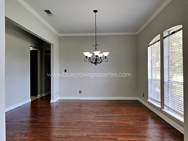 Foto del edificio - 712 Chapel Ct