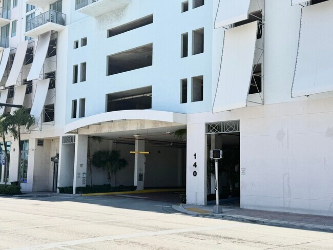 Building Photo - 140 S Dixie Hwy