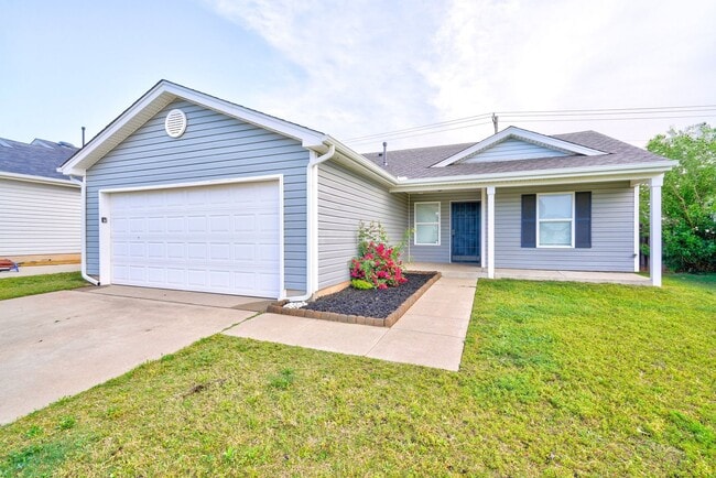 Photo - 10425 Aberdeen Dr House